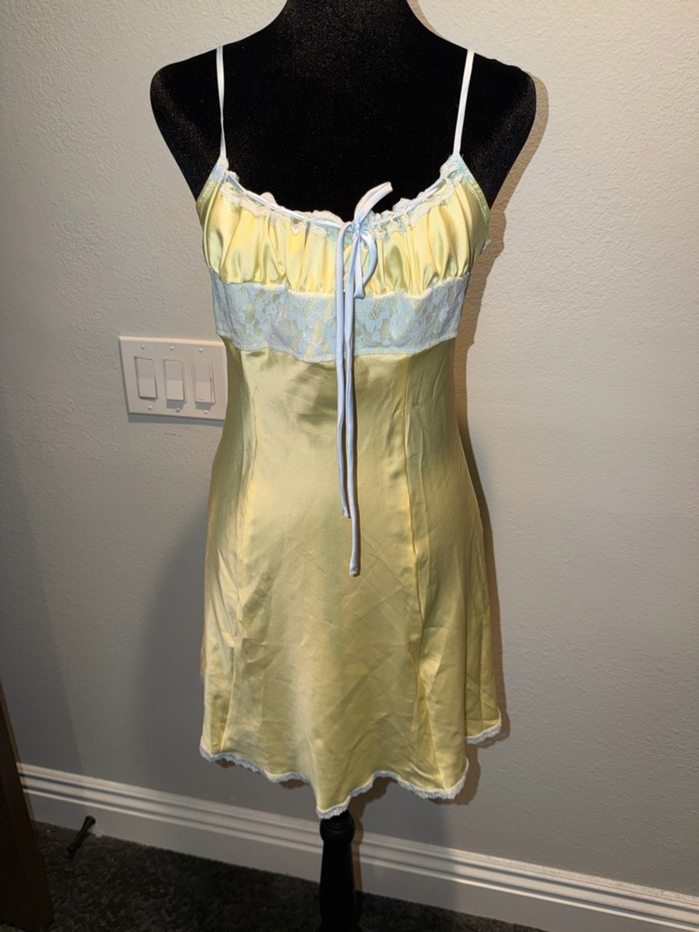 PINK x Frankie’s Bikinis Yellow Satin Slip Romper with Light Blue Trim Y2K - Picture 2 of 7